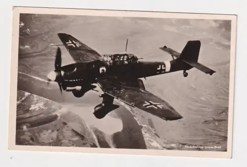 40327 Foto Ak Unsere Luftwaffe: Stuka im Angriff um 1940