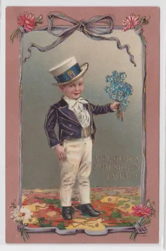 92115 Präge AK Zum neuen Jahre festlich gekl. Kind m. Vergißmeinnichtstrauß 1908