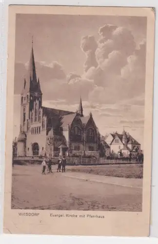 04792 AK Wiesdorf - Evangelische Kirche mit Pfarrhaus 1922