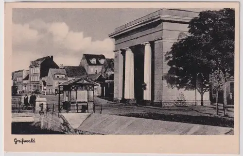 36017 Ak Greifswald Steinbeckertor um 1940