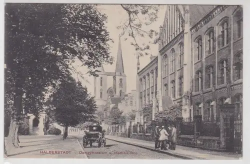 39078 Feldpost Ak Halberstadt - Domgymnasium u. Martinikirche 1918