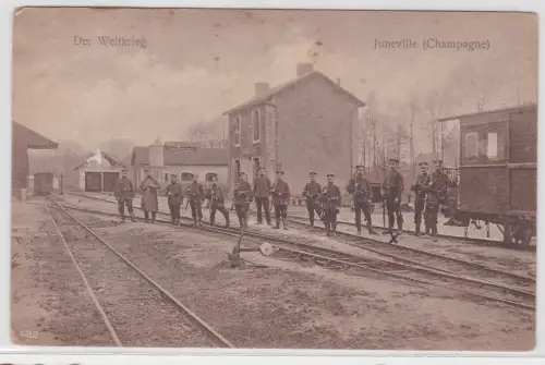 02952 Ak Juneville (Champagne) - Der Weltkrieg, Soldaten auf Gleisen 