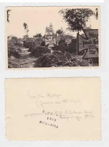 96693 Original Foto Deutscher Soldatenfriedhof an der Wolga 1943