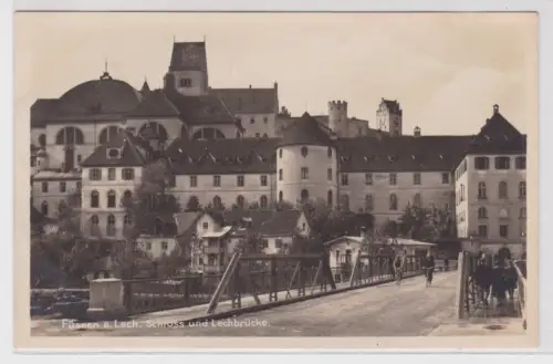 60500 Foto Ak Füssen am Lech - Schloss und Lechbrücke 