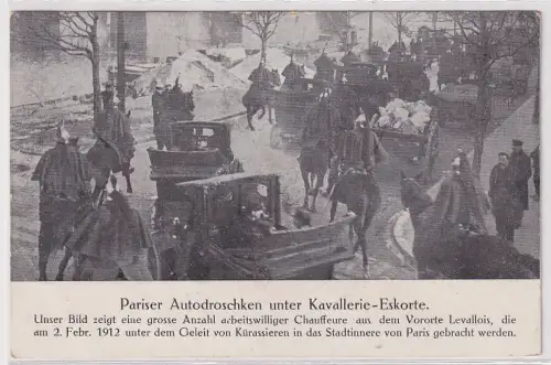 72870 AK Pariser Autodroschken unter Kavallerie-Eskorte 1912
