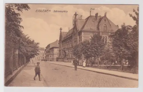 23906 Ak Eisleben Schlossplatz mit Post um 1920