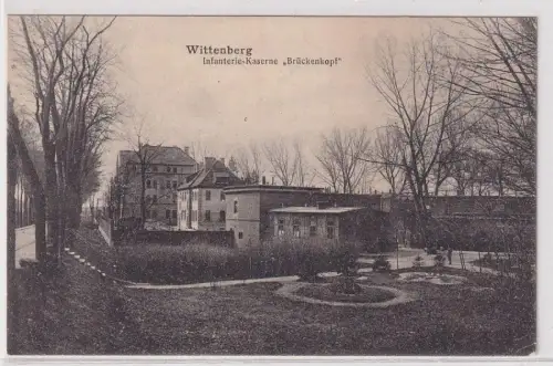 25882 Ak Wittenberg Infanterie Kaserne "Brückenkopf" um 1920