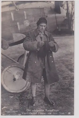 36668 Ak der erfolgreiche Kampfflieger Vizefeldwebel Festner vor dem Start 1917