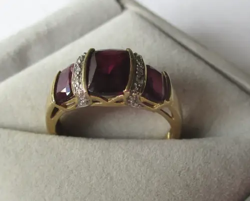 hochwertiger 585er Gold Ring mit 3 Amethysten und 6 Diamanten (164876)