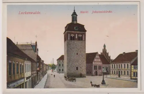 908497 Ak Luckenwalde - Markt und Johanniskirche um 1920