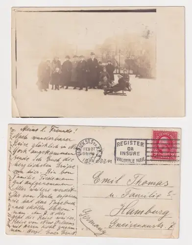 35771 Foto Ak New York Reisende im Schnee 1927