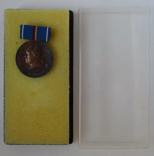 DDR Abzeichen Lessing-Medaille 1974-1990 Bartel III Nr. 787g (104416)