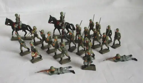 24 Lineol Figuren 4cm Reiter Musikanten Infanterie Luftwaffe (117197)