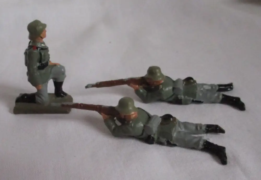 24 Lineol Figuren 4cm Reiter Musikanten Infanterie Luftwaffe (117197) 4