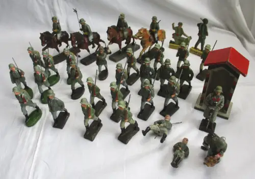 31 Lineol Elastolin Figuren 7,5cm Infanterie Schilderhaus Hundeführer (114774)