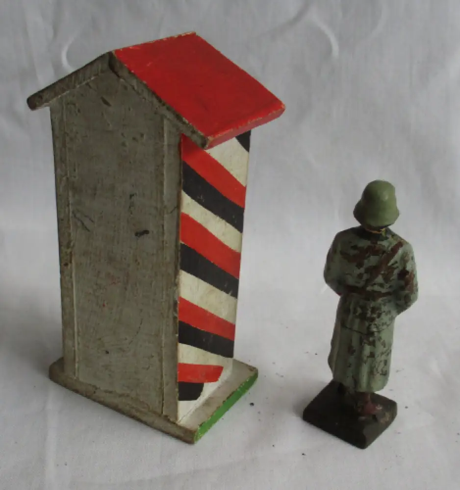 31 Lineol Elastolin Figuren 7,5cm Infanterie Schilderhaus Hundeführer (114774) 13