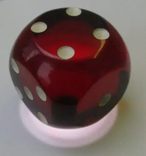 großer XXL Würfel Kunstharz Catalin Bakelit ca.3,45 cm 40,3 g. Rot (101125)