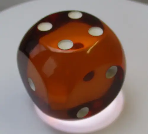 großer XXL Würfel Kunstharz Catalin Bakelit ca.3,45 cm 39,7 g Orange (131071)