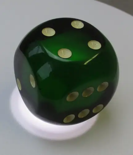 großer XXL Würfel Kunstharz Catalin Bakelit ca.3,45 cm 39,4 g Grün (123565)