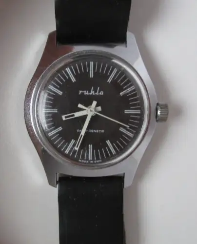 Ruhla antimagnetic Armbanduhr Handaufzug 34 mm (166999)