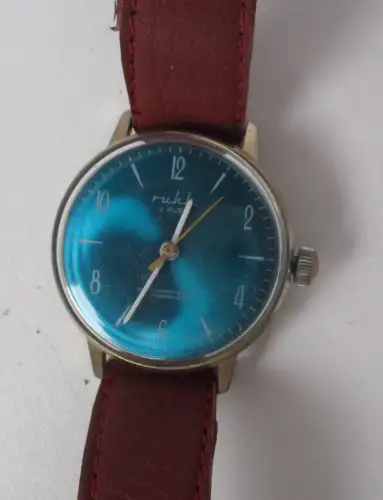 Ruhla UMF 24 2 Rubis Armbanduhr Handaufzug 33 mm türkises Zifferblatt (167804)