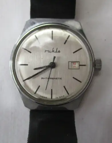 Ruhla antimagnetic Armbanduhr Handaufzug mit Datumsanzeige 34,5 mm (159729)