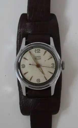 UMF Ruhla Armbanduhr Handaufzug 32 mm (158304)