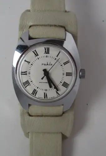 UMF Ruhla antimagnetic Armbanduhr Handaufzug 34,5 mm (161507)