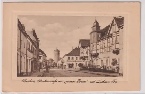 24720 Feldpost Ak Beeskow Berlinerstraße mit "grünem Baum" 1917