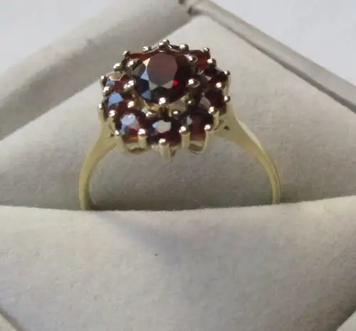 charmanter 333er Gold Ring Granatschmuck böhmischer Granat (163120)