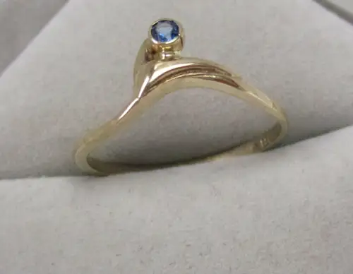 eleganter Ring 333er Gold mit tiefblauem Spinell Edelstein (165289)
