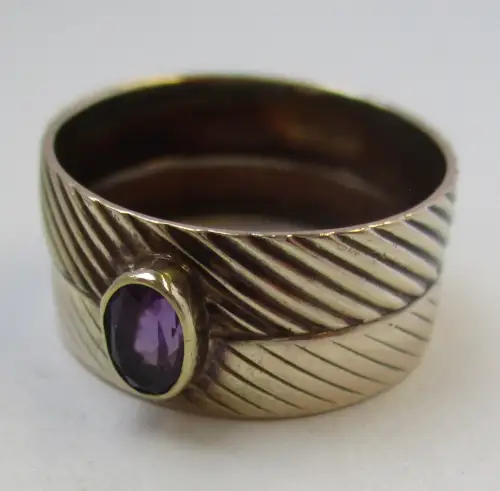 hochwertiger Ring 333er Gold mit Amethyst Edelstein (122396)