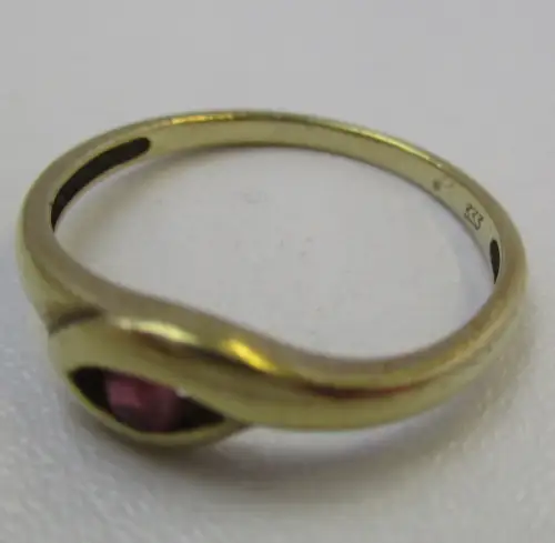 eleganter Ring 333er Gold mit Rubin Edelstein (128256)