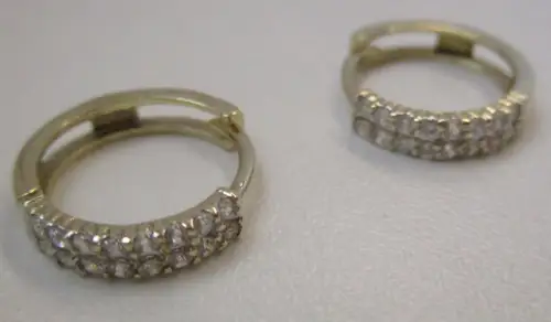 elegante 333er Gold Creolen Ohrringe mit farblosen Schmucksteinen (124630)