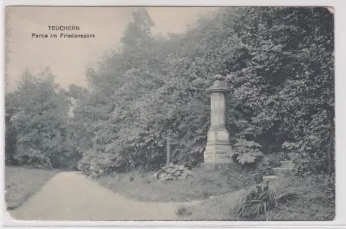 903091  Ak TEUCHERN. Partie im Friedenspark. um 1930