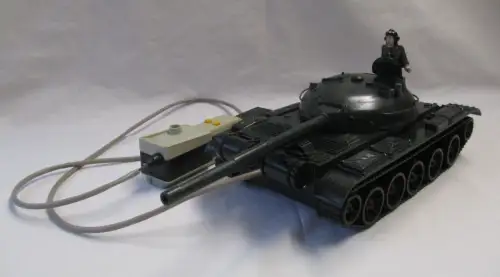 seltener DDR Spielzeugpanzer mit Fernsteuerung "T 62" von Anker (140824)
