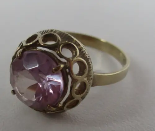 eleganter 333er Gold Damen Ring mit großem violettblauem Saphir (144730)