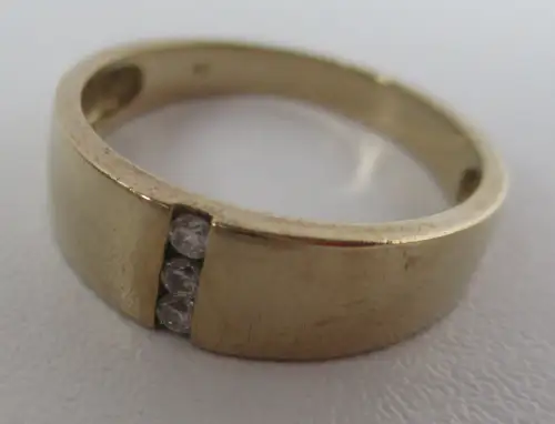 eleganter 333er Gold Damen Ring mit 3 farblosen Schmucksteinen (144026)