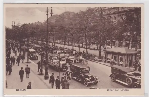94946 Ak Berlin - Unter den Linden 1924
