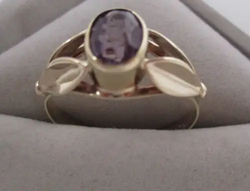 charmanter 333er Gold Ring mit Amethyst und verziertem Ringkopf (163759)