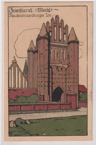 57872 Ak Friedland (Mecklenburg) - Neubrandenburger Tor um 1920