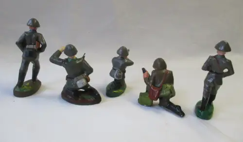 5x Masse Figur NVA KVP Soldaten in Uniform um 1950 (103414)