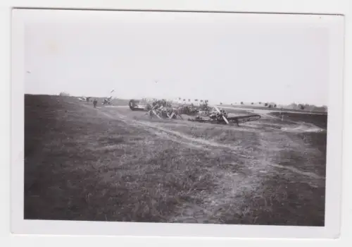 02234 Original Foto abgeschossenes Flugzeug bei Minsk im 2.Weltkrieg