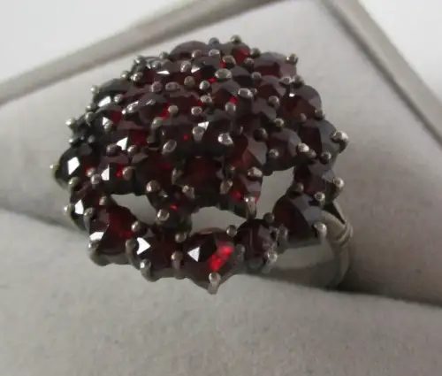 Schöne Prager Jugendstil Art Nouveau Granat Damenring Böhmen um 1900 (125708)