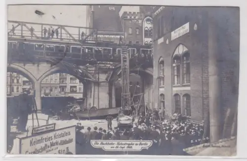 27533 Foto Ak Die Hochbahn-Katastrophe zu Berlin am 26. Sept. 1908.