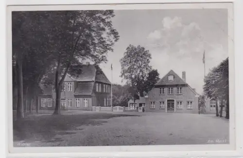 20726  Ak  Wilster. Am Markt. 1942
