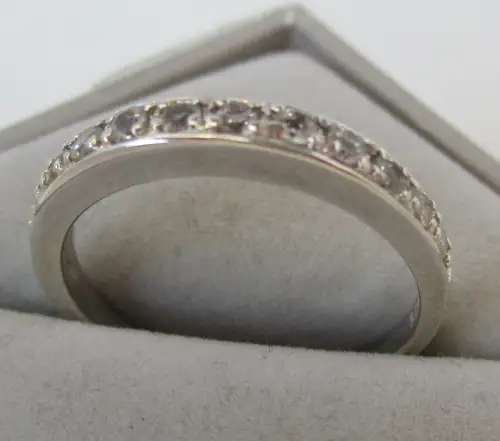 zierlicher 925er Silber Damen Ring mit Reihe von 12 weißen Steinen (125454)