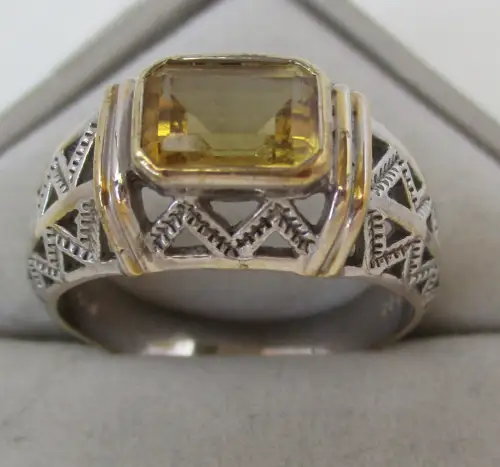 klassischer 925er Silber Damen Ring mit gelben Stein im Baguett Schliff (116691)
