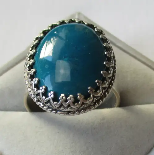 Siegelring aus 925er Silber, verziert mit einem großen, ovalen Türkis (158092)