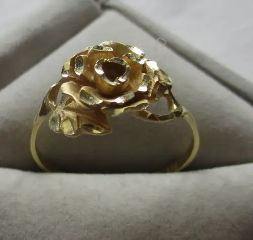 hochwertiger 585er Gold Ring mit Ringkopf in Rosenblütenform (161280)